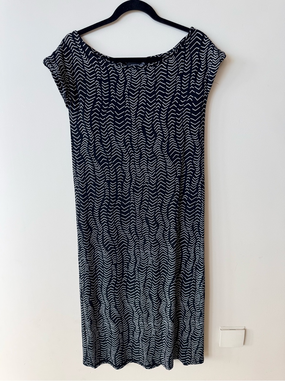 Ava Sky Fighting Eel Black and White Chevron Maxi Dress - Women, small